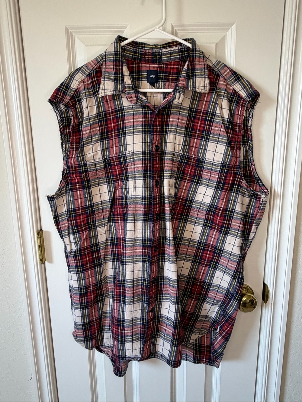 GAP Red and White Plaid Sleeveless Button-Down Shirt size xl